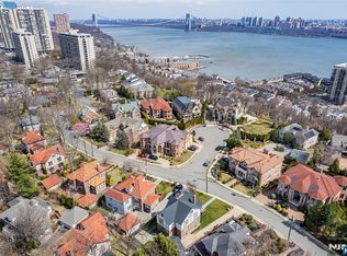 5 Crescent Way, Fort Lee, NJ 07024