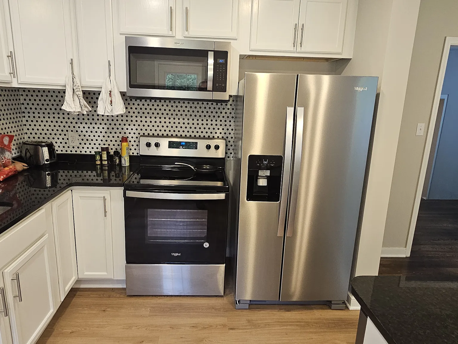9204 Minna Dr — Photo 2