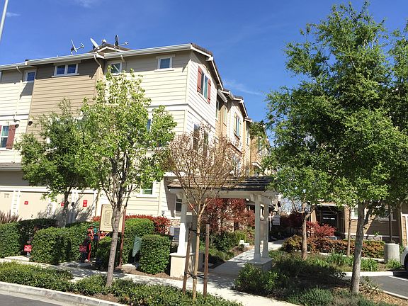 2nd image of 6563 S Mariposa Ct