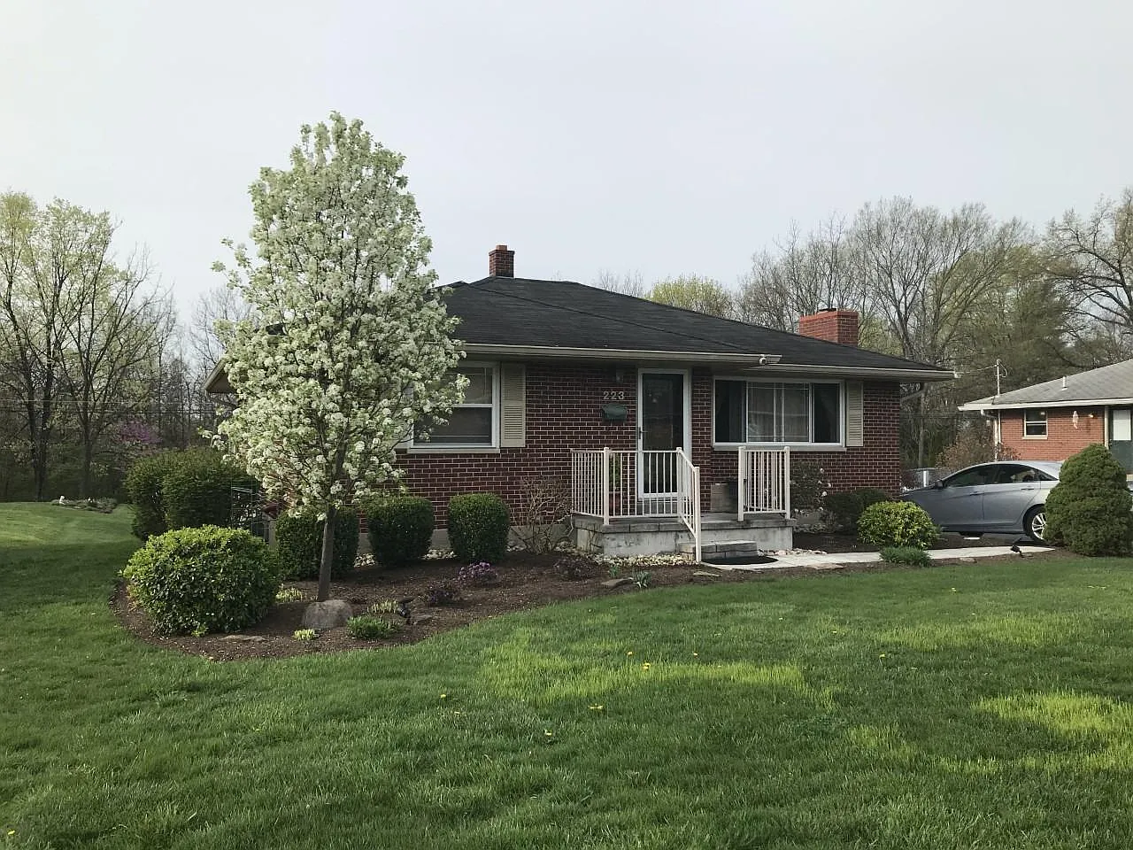 223 Summit St photo 1