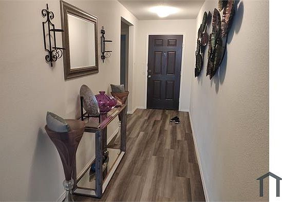 2nd image of 1034 Spofford Dr