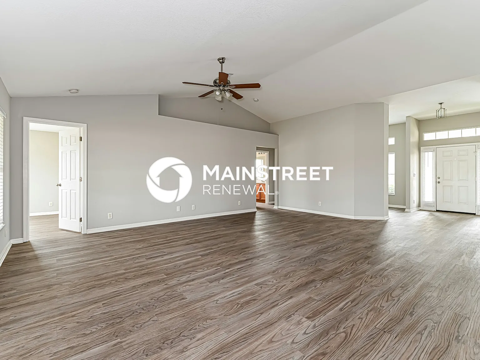 3909 NE 9th Pl — Photo 4