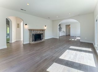 1043 S Plymouth Blvd, Los Angeles, CA 90019