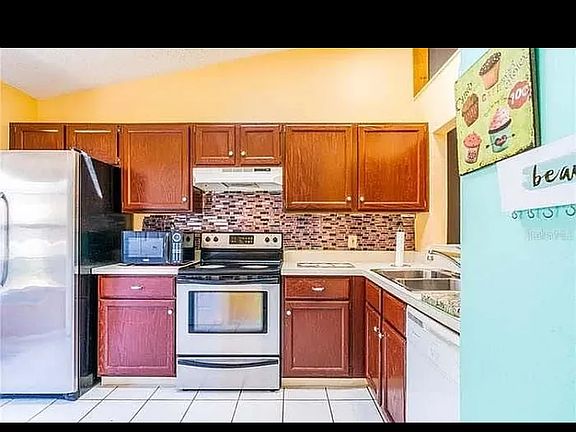 2nd image of 2909 Prince Oak Ct