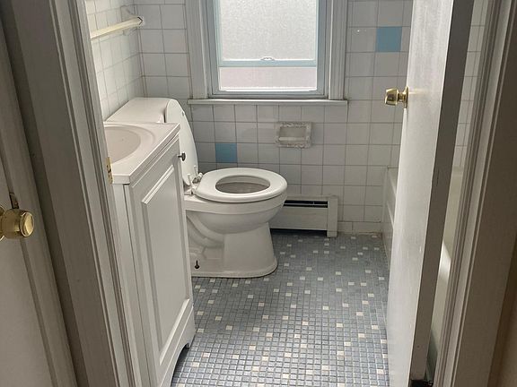 5th image of 2629 Elmwood Ave APT 7