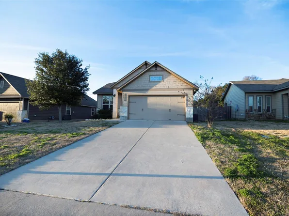 1909 Maize Ct, Brenham, TX 77833