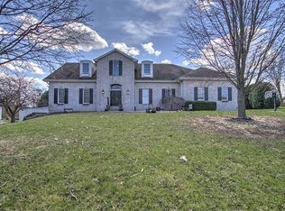 8 Southbrooke Pl, Mount Zion, IL 62549