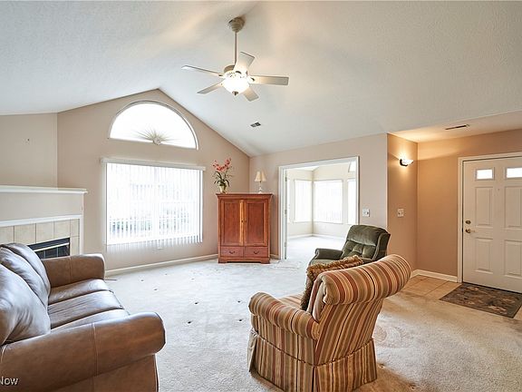 3rd image of 675 Crossings Cir