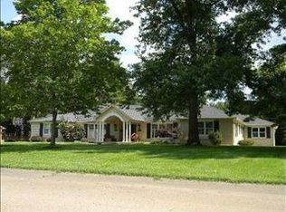 4335 N Riverside Dr, Columbus, IN 47203