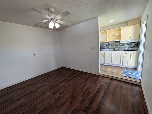 4th image of 4190 Malden Dr #1