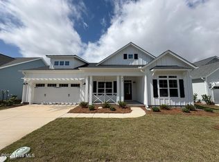 94 Coburn Ct, Hampstead, NC 28443