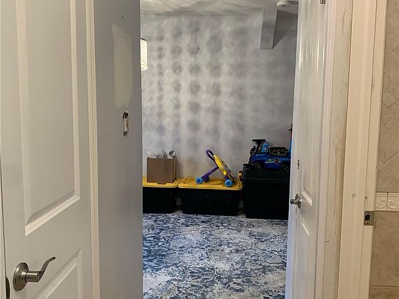 2nd image of 184 N Lewis Ave