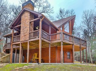 209 Ross Dr, Mineral Bluff, GA 30559