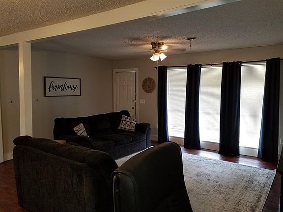 4th image of 2503 E Avenue B
