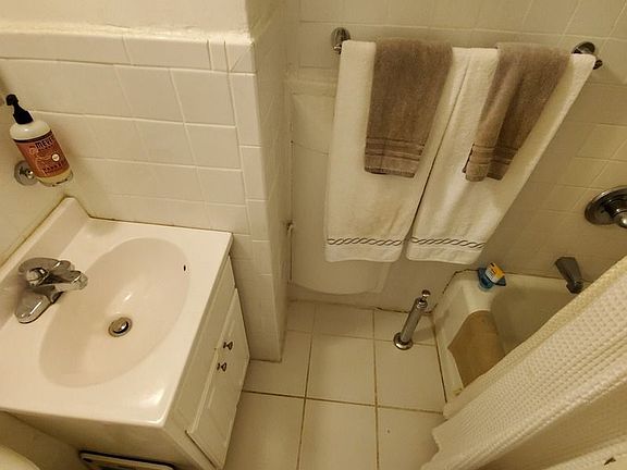 3rd image of 49 W 11th St APT 14