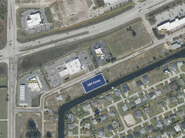 1434 SW 4th St, Cape Coral, FL 33991