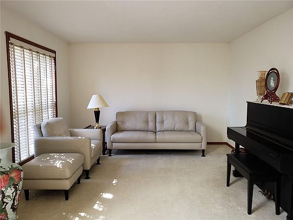 5th image of 7000 Kathleen Dr