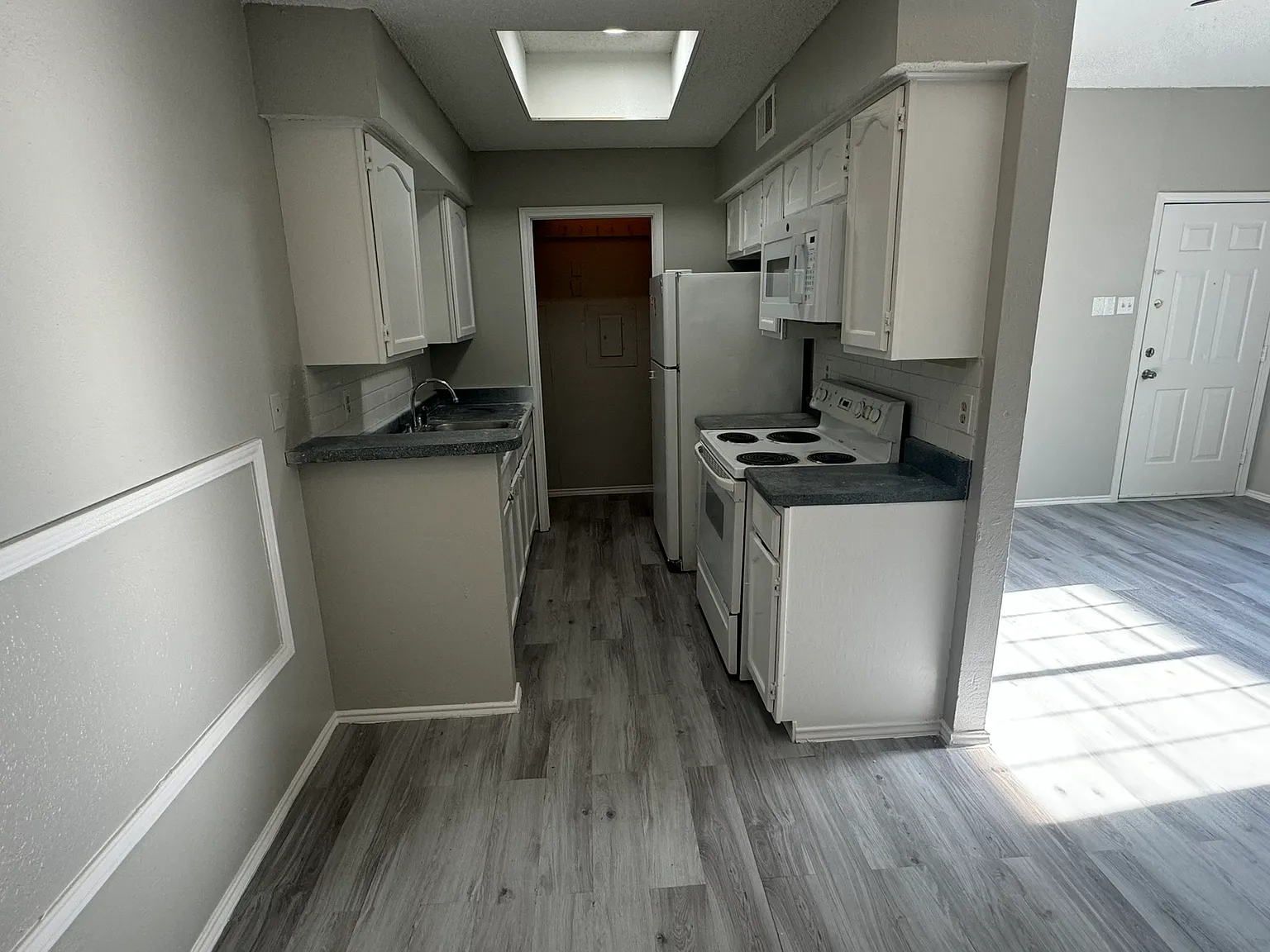 1 bed, 640 sqft, $925 — Photo 4