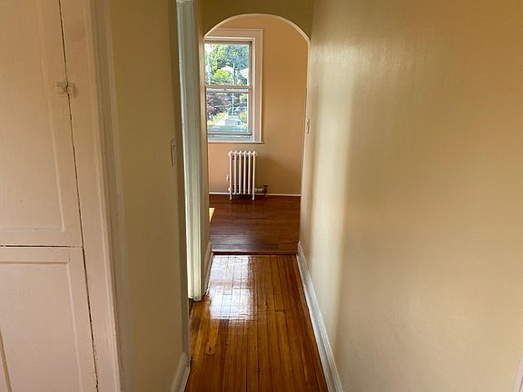 4th image of 191 Bement Ct