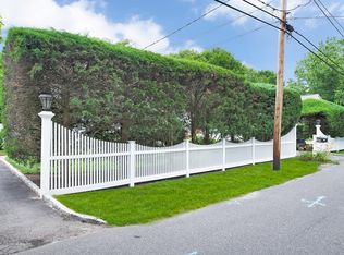 389 Revilo Ave, Shirley, NY 11967
