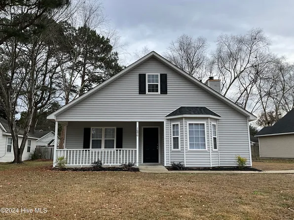 1690 Scarborough Road, Greenville, NC 27858