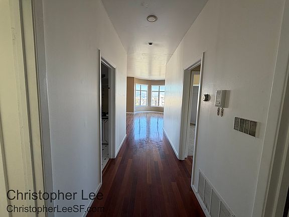 3rd image of 23 Scotland St #23