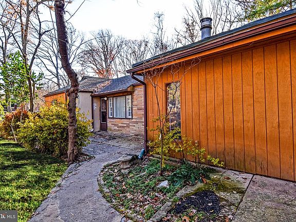 2nd image of 7724 Frances Dr