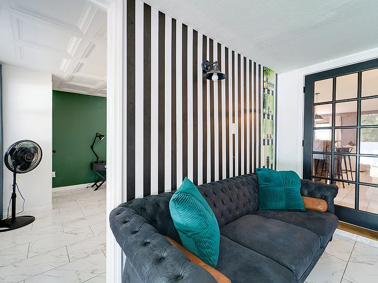 2822 Palomar St — Photo 34