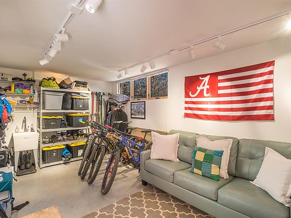 5th image of 1710 W Alameda St #1