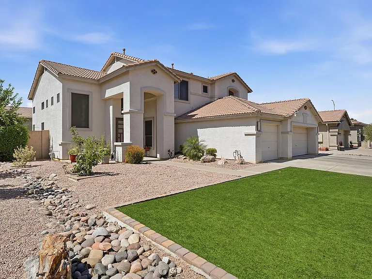 3239 E Isabella Ave — Photo 6