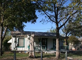 709 Tank St, Lockhart, TX 78644