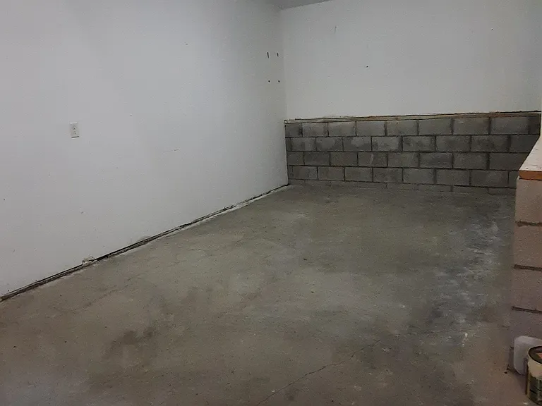 1726 Carvell Ave — Photo 8