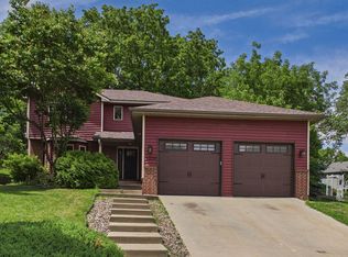2209 Beacon Dr SW, Rochester, MN 55902