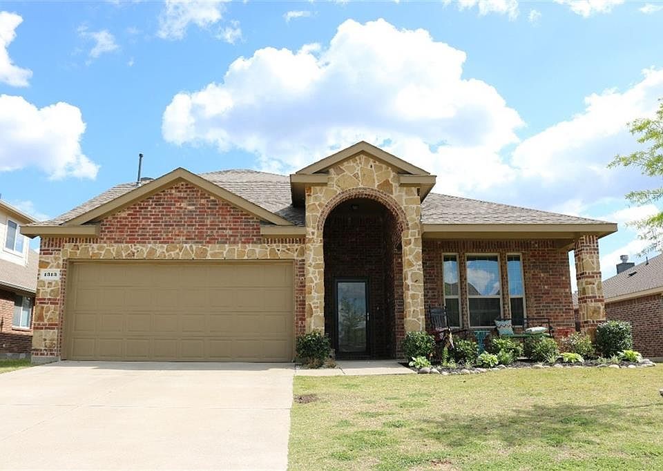1st image of 1313 Tidwell Ln