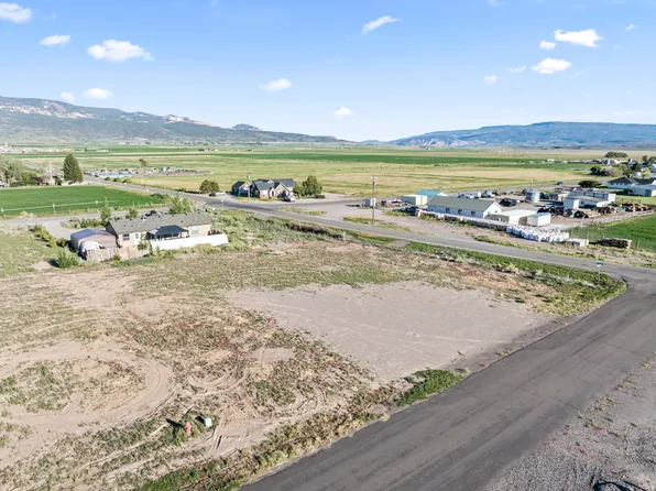 500 N 160 E, Loa, UT 84747