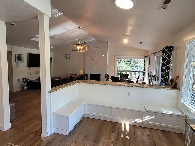 726 N Shepherd Rd — Photo 20