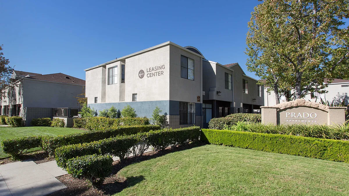 Leasing Center - Prado
