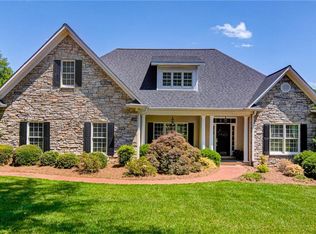 3925 Springlake Ct, Clemmons, NC 27012