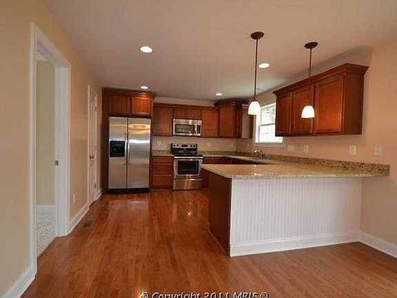 2nd image of 9941 Hilltop Dr