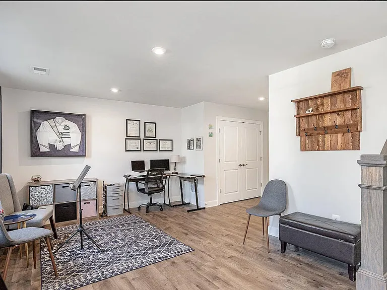 1825 Sag Harbor Ln — Photo 3