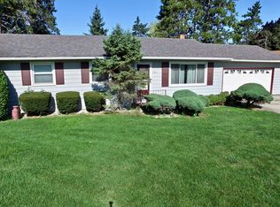 402 Devon Dr, Saint Louis, MI 48880