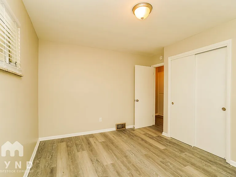1053 Wiltshire Rd — Photo 11