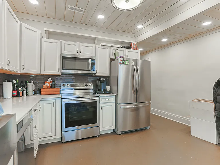 108 S Notre Dame Ave #3 — Photo 11