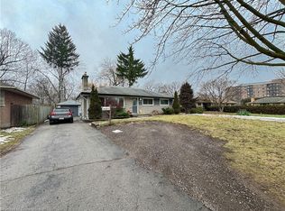 442 Scenic Dr, London, ON N5Z3A8