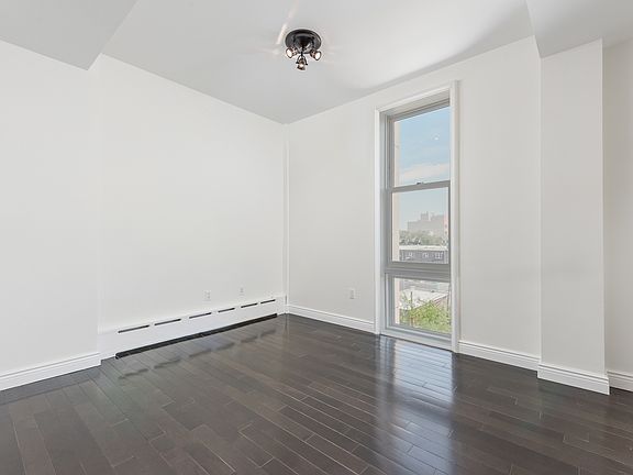 4th image of 30-11 21st St #5F