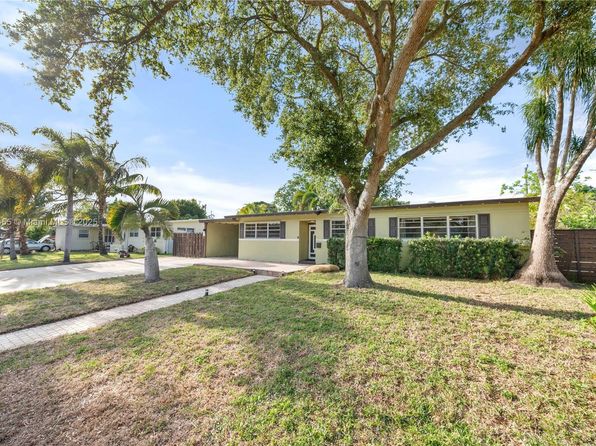 6829 NW 13th St, Plantation, FL 33313