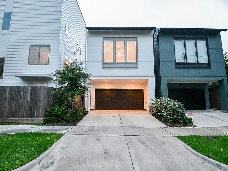 4403 Greeley St — Photo 1