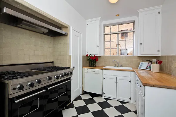 Sold by Keller Williams NYC | media 5