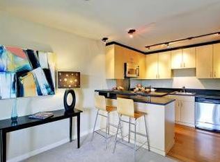 7925 Densmore Ave N APT 402, Seattle, WA 98103
