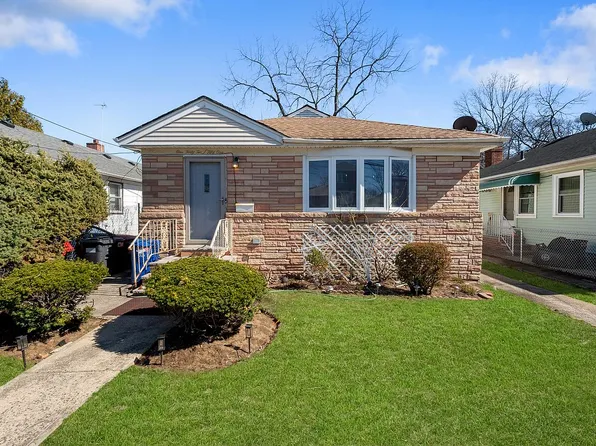 14251 231st St, Springfield Gardens, NY 11413